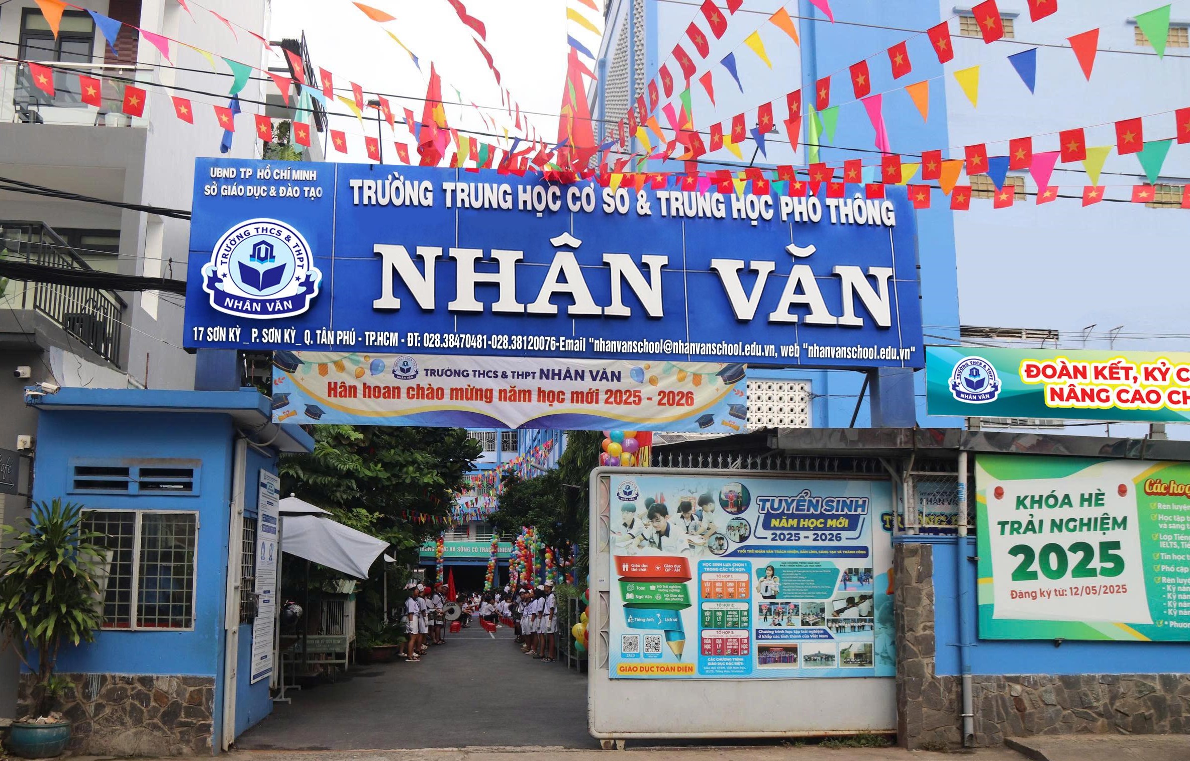 THCS và THPT Nhân Văn